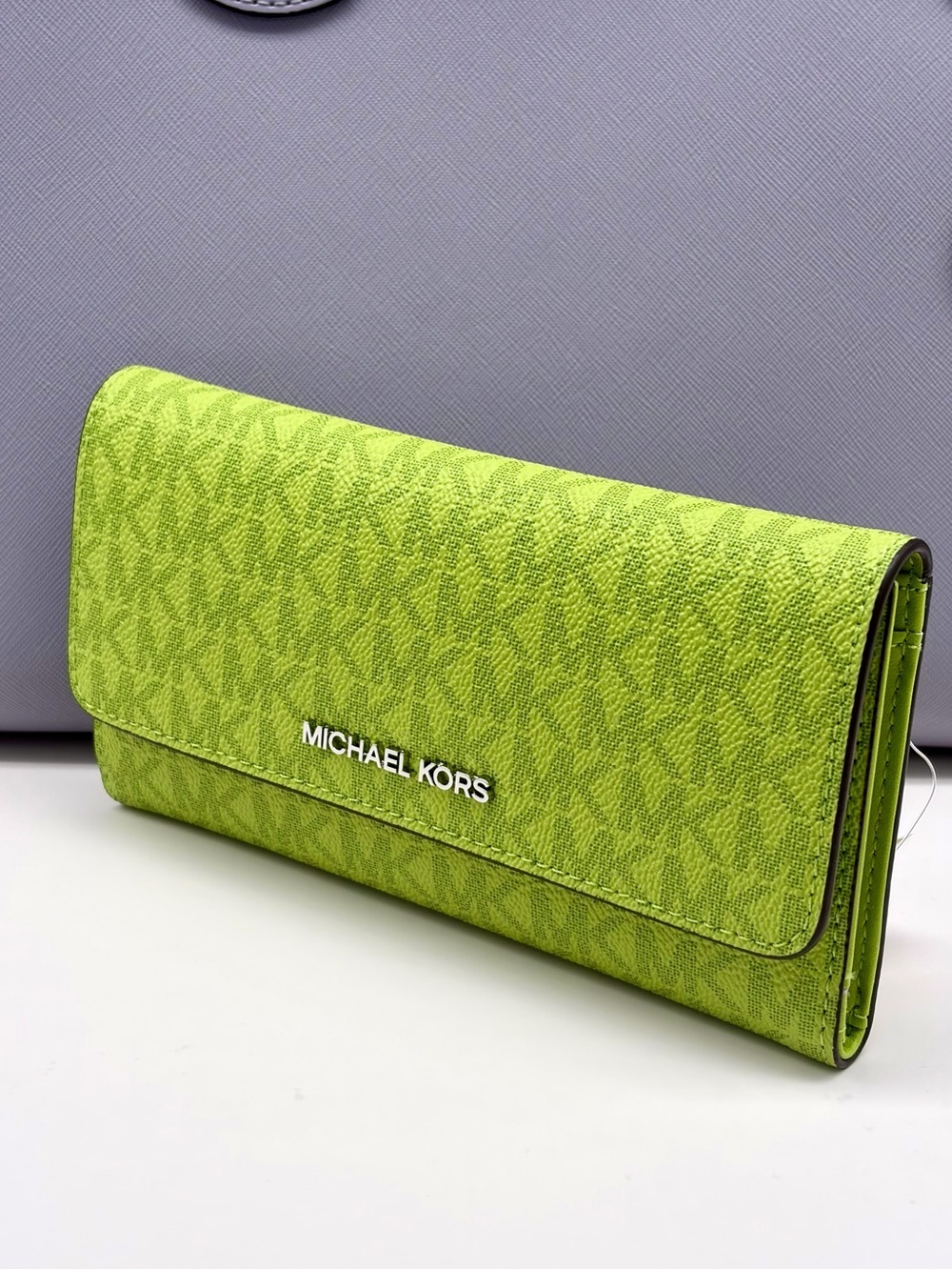 Michael Kors Jet Set Travel Trifold Wallet Lime Green